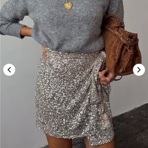 NWT Never Fully Dressed Silver Jaspre Sequin Mini Skirt